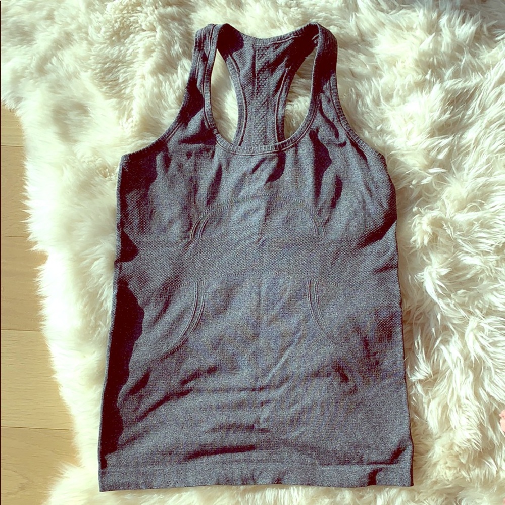 Lululemon tank